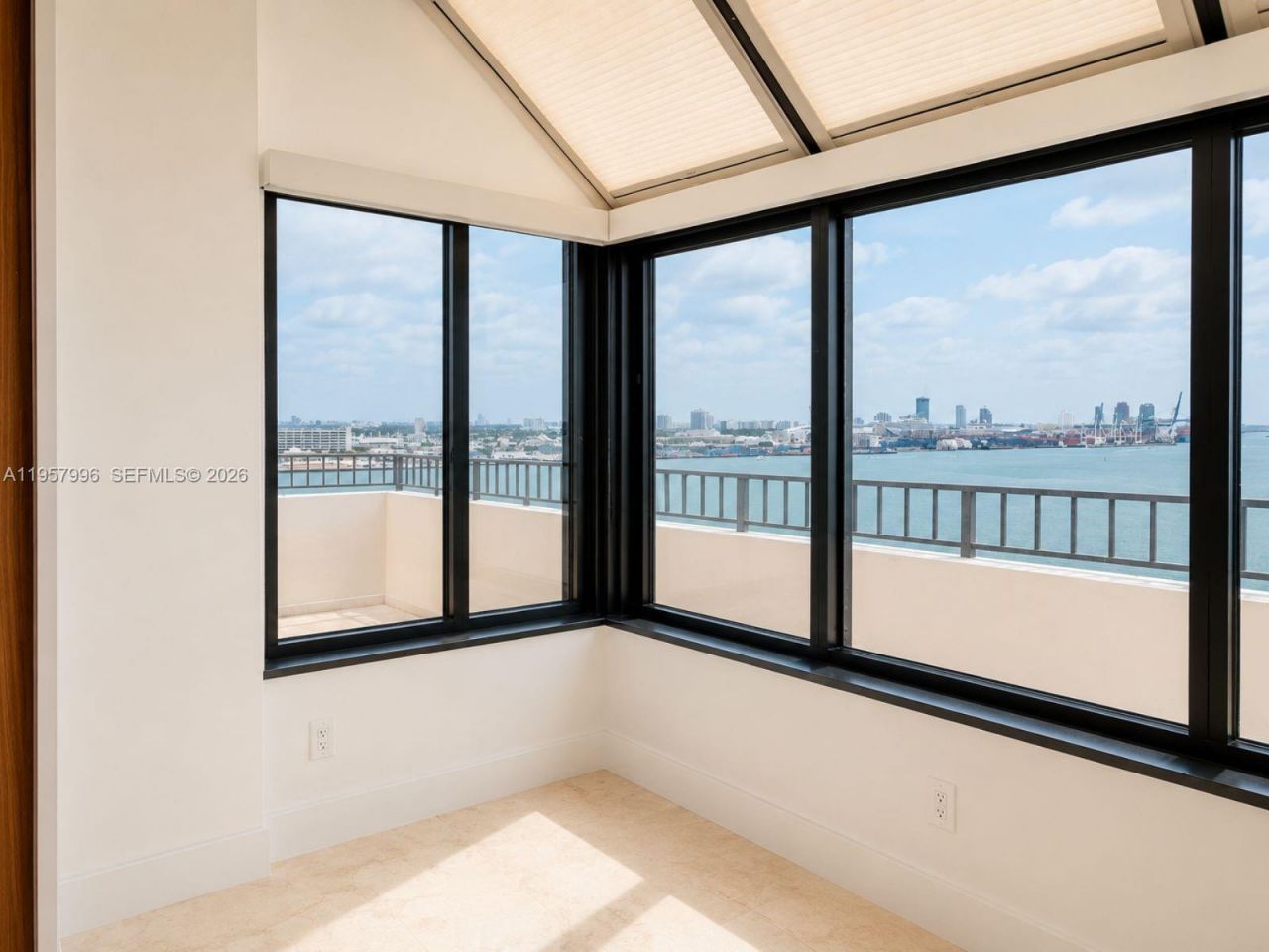 520 Brickell Key Dr, Unit A1904, Miami, FL 33131 Photo