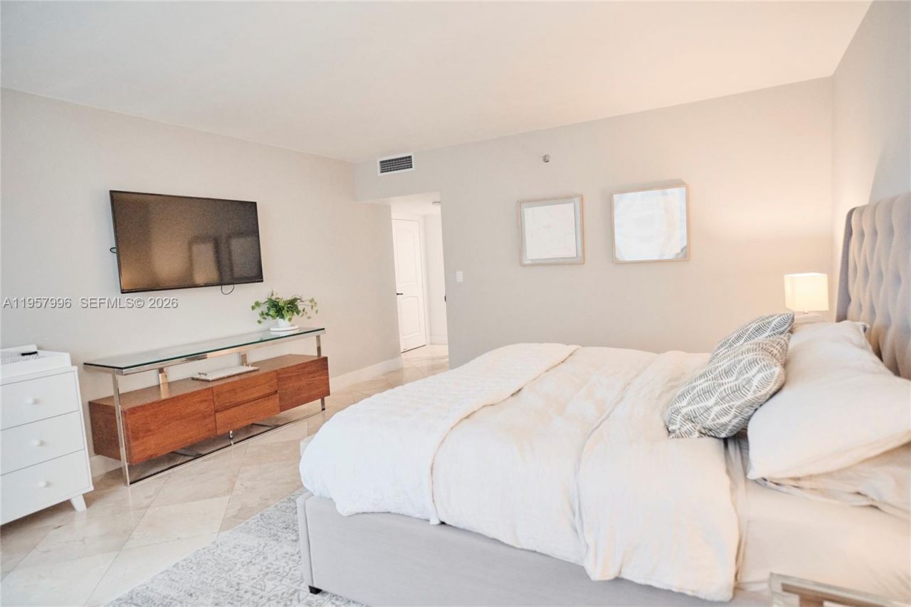 520 Brickell Key Dr , Unit A1904, Miami, FL 33131 Photo