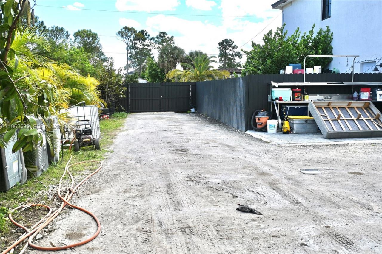 11855 SW 227th St , Miami, FL 33170 Photo