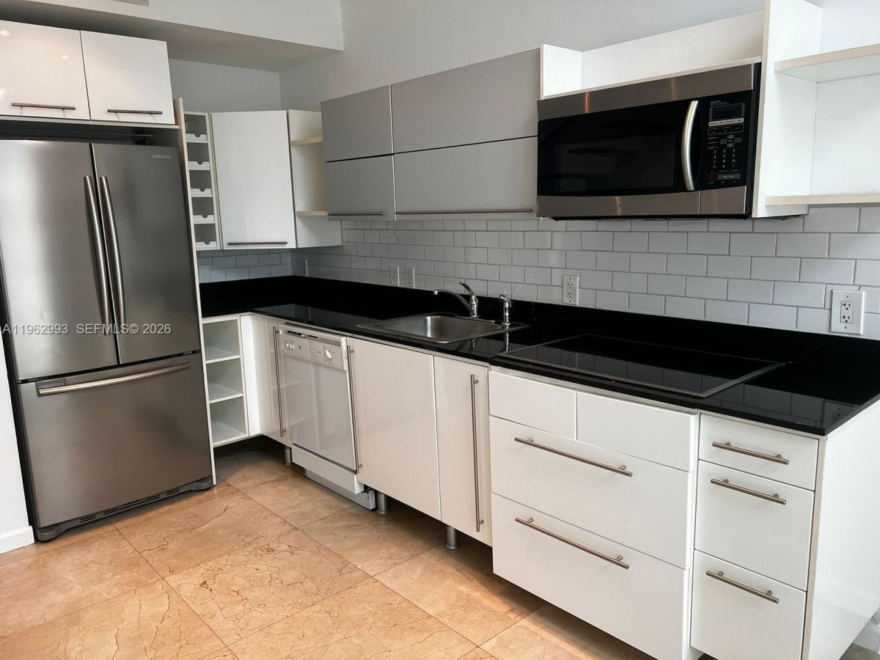 690 SW 1st Ct , Unit 1506, Miami, FL 33130 Photo