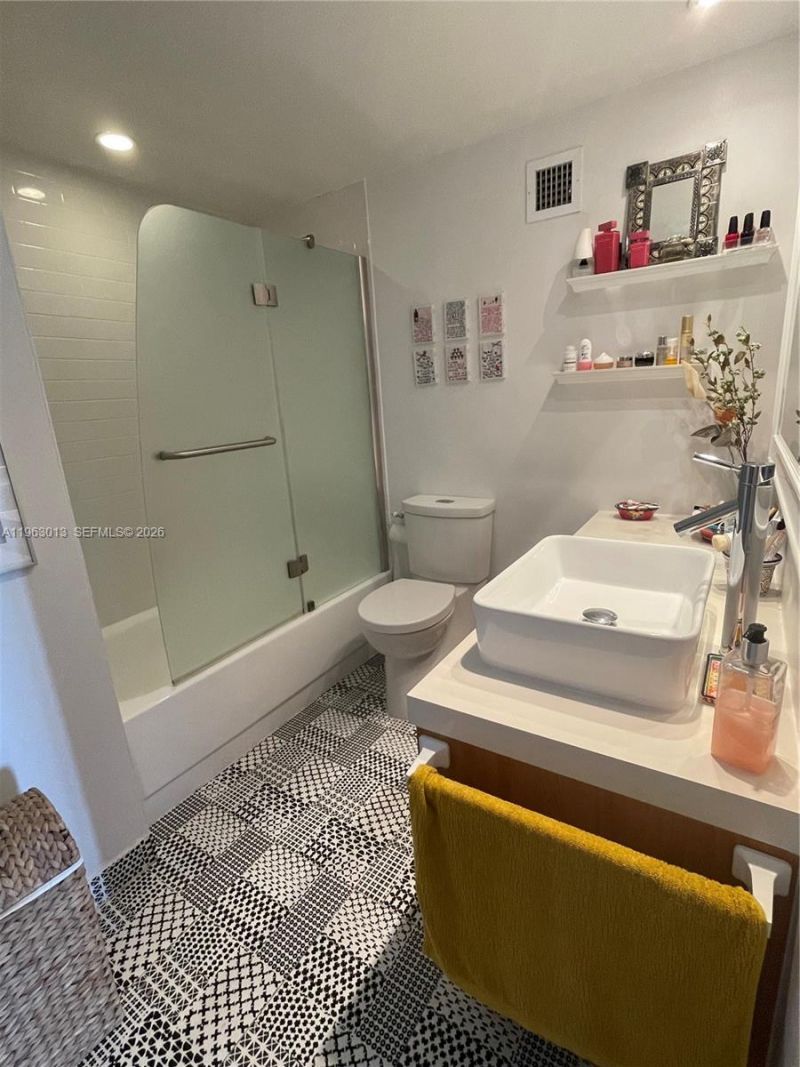 1200 West Ave , Unit 1418, Miami Beach, FL 33139 Photo