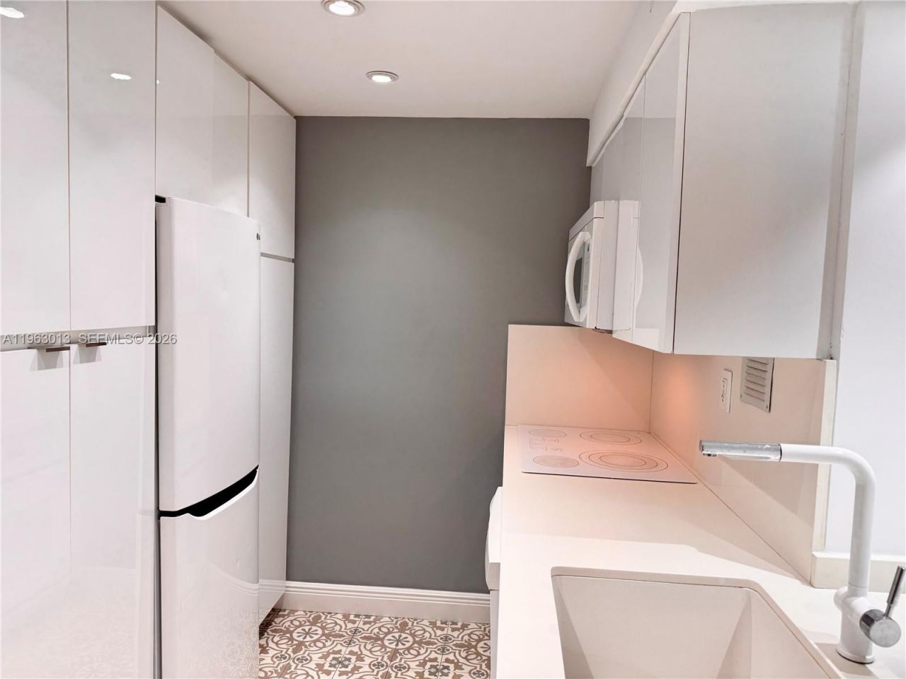 1200 West Ave, Unit 1418, Miami Beach, FL 33139 Photo