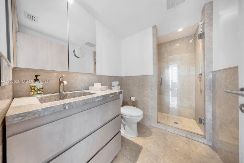 1331 Brickell Bay Dr, Unit 1602, Miami, FL 33131 Photo