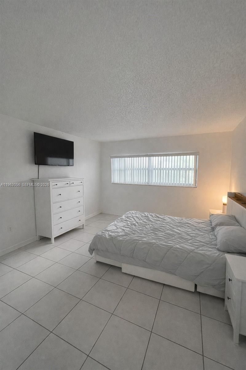 9351 Fontainebleau Blvd , Unit B312, Miami, FL 33172 Photo