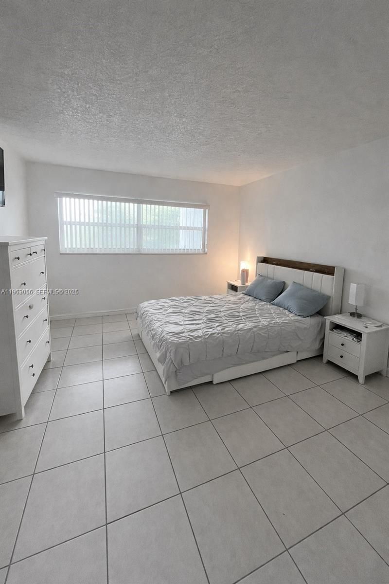 9351 Fontainebleau Blvd , Unit B312, Miami, FL 33172 Photo