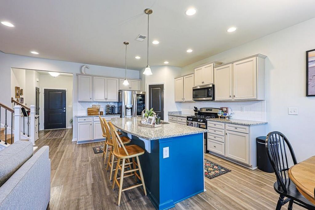 4016 Janus Dr. Photo 6