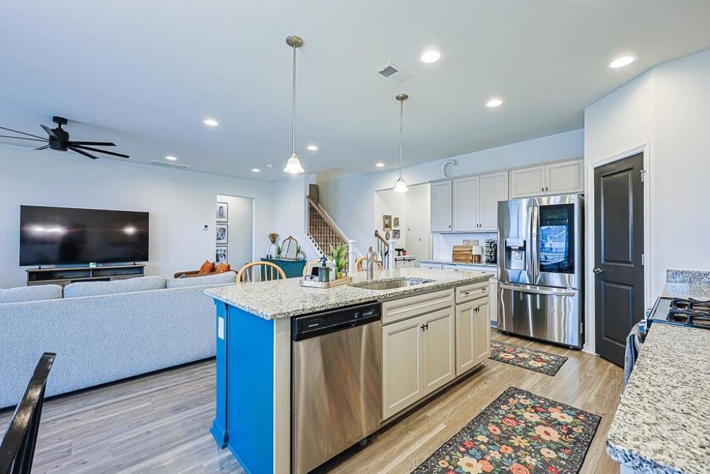 4016 Janus Dr. Photo 8