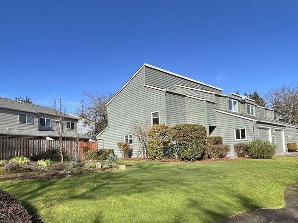 4139 NW Walnut Pl, Corvallis, OR 97330