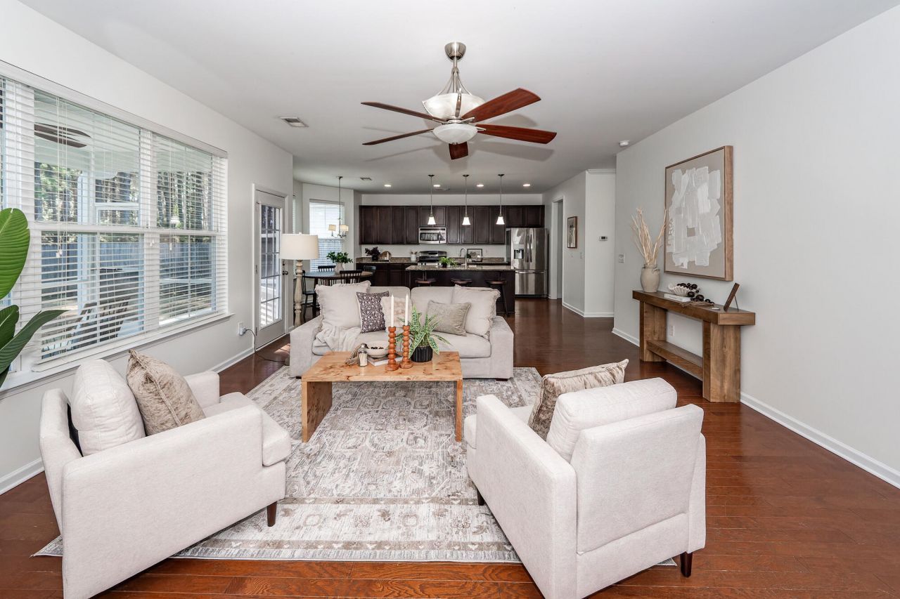 127 Glenspring Drive Photo 10