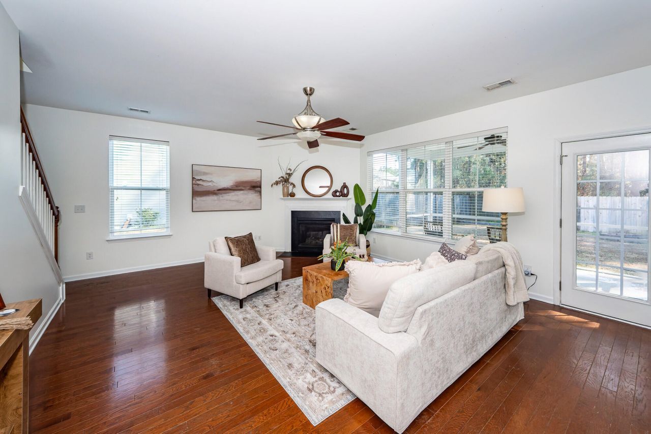 127 Glenspring Drive Photo 12