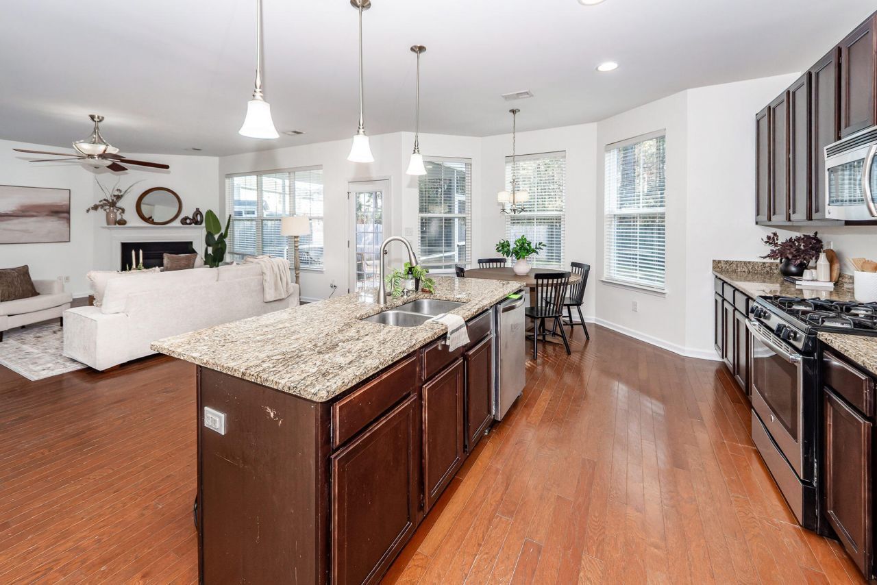 127 Glenspring Drive Photo 15