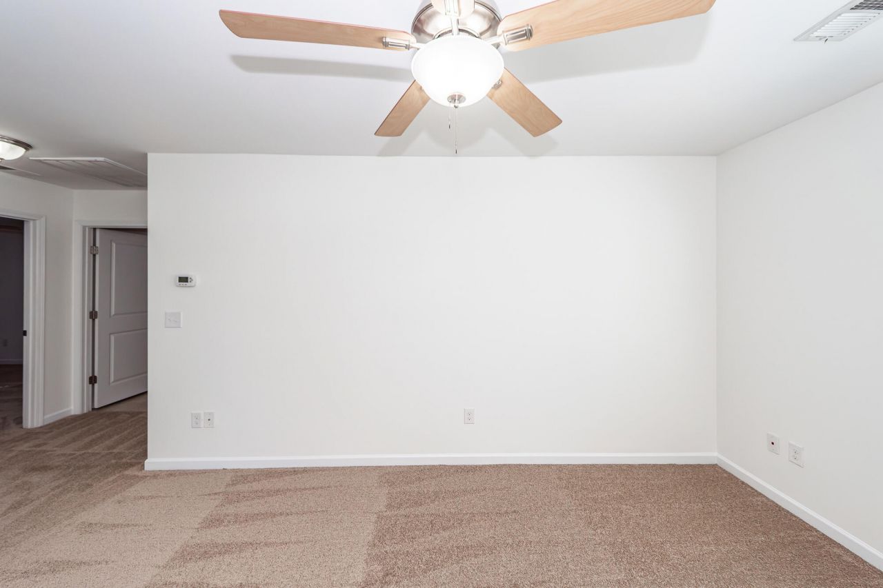 127 Glenspring Drive Photo 20