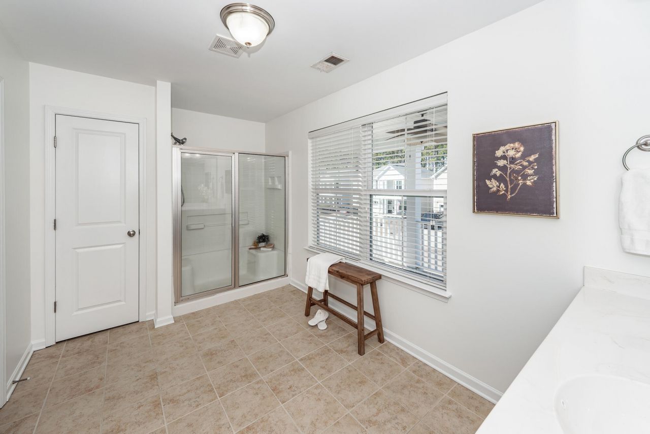 127 Glenspring Drive Photo 25