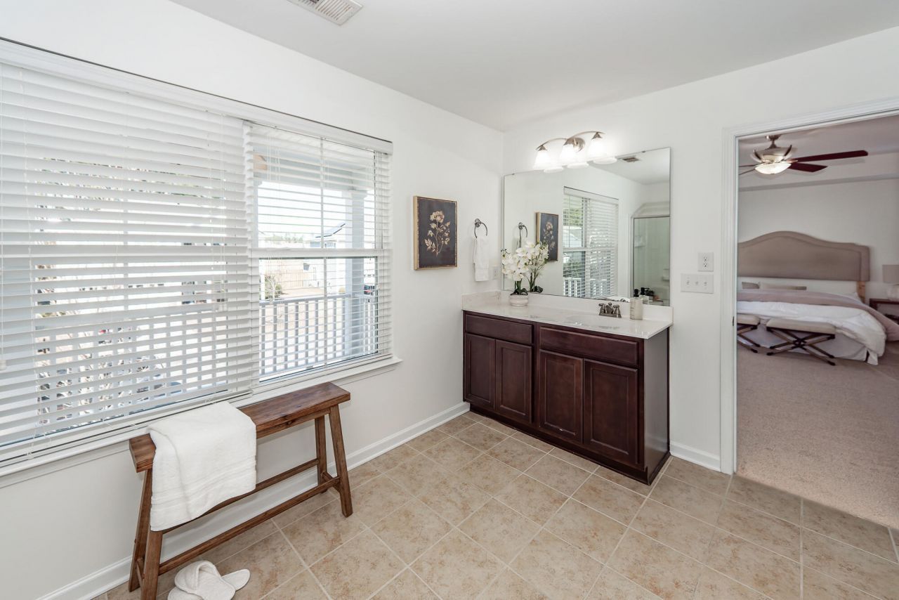 127 Glenspring Drive Photo 27