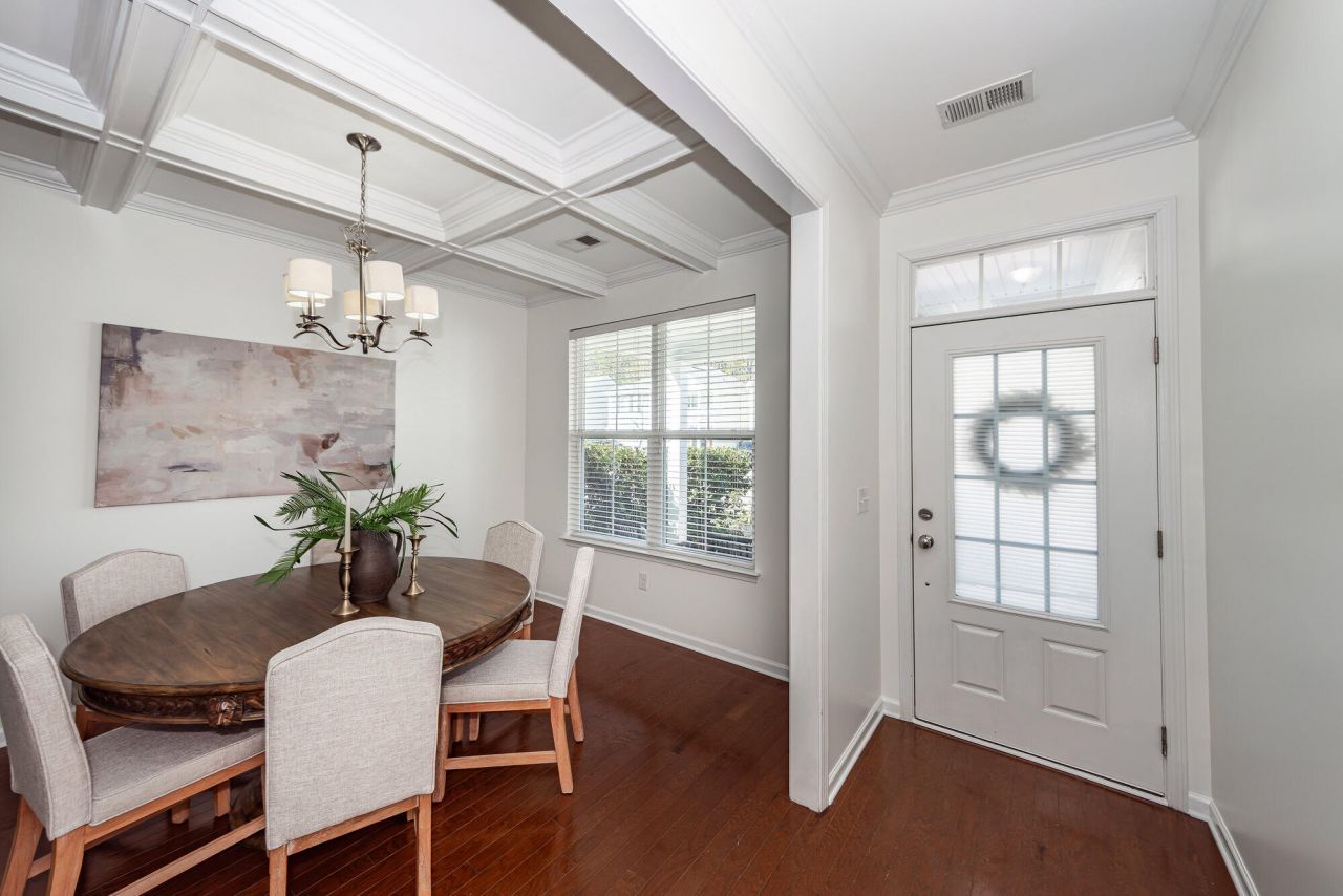 127 Glenspring Drive Photo 3