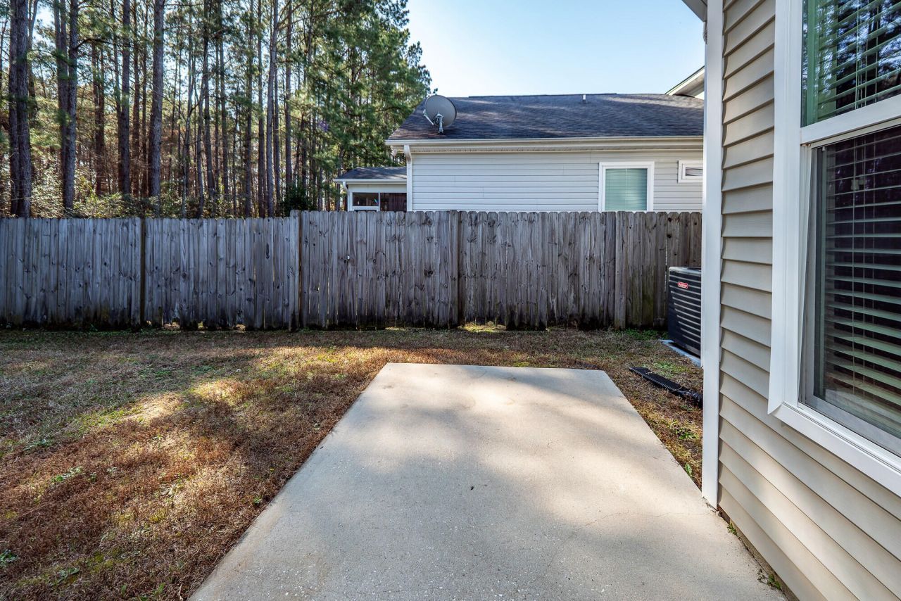 127 Glenspring Drive Photo 44
