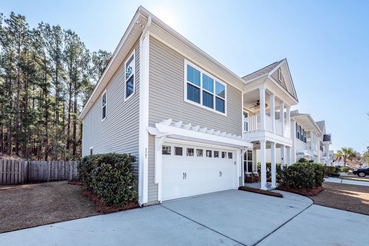 127 Glenspring Drive Photo 47