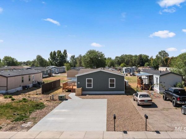 265 W 9th, Mountain Home, ID 83647
