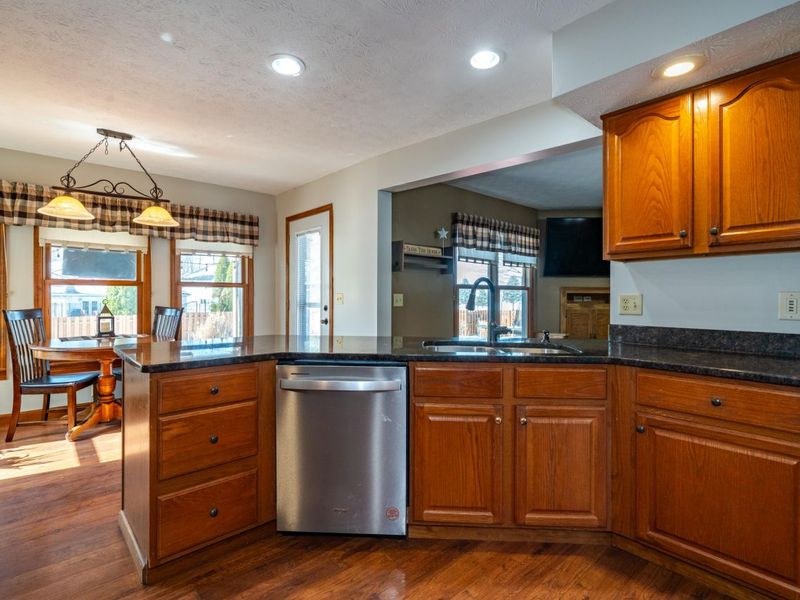 825 Chaucer Lane, Tipp City, OH 45371 Photo 19