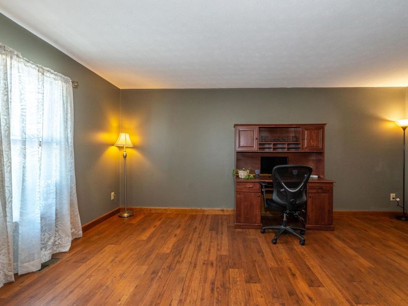 825 Chaucer Lane, Tipp City, OH 45371 Photo 6