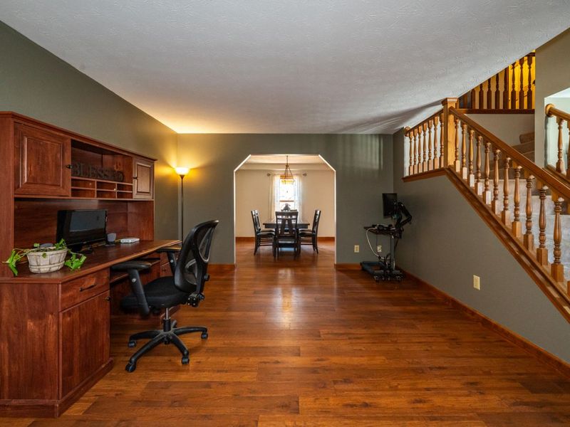 825 Chaucer Lane, Tipp City, OH 45371 Photo 8