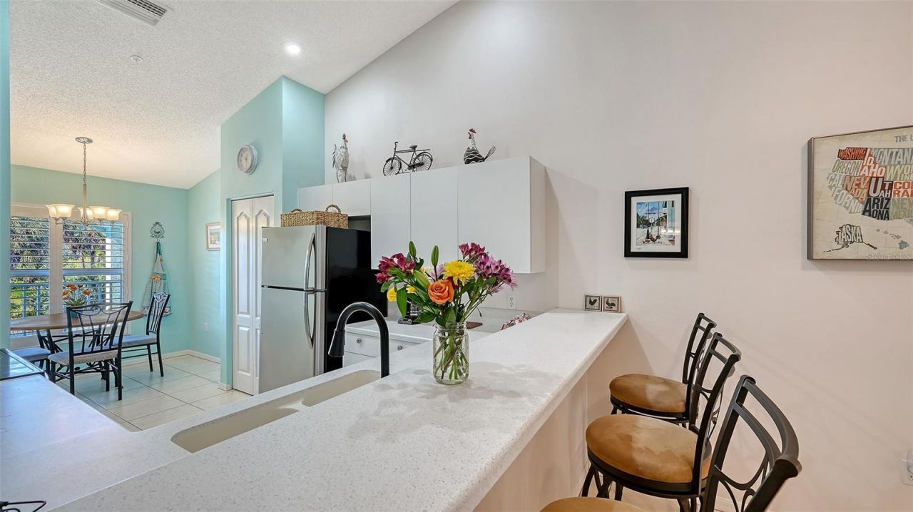 4655 Tower Hill Lane, Unit 2422, Sarasota, FL 34238 Photo