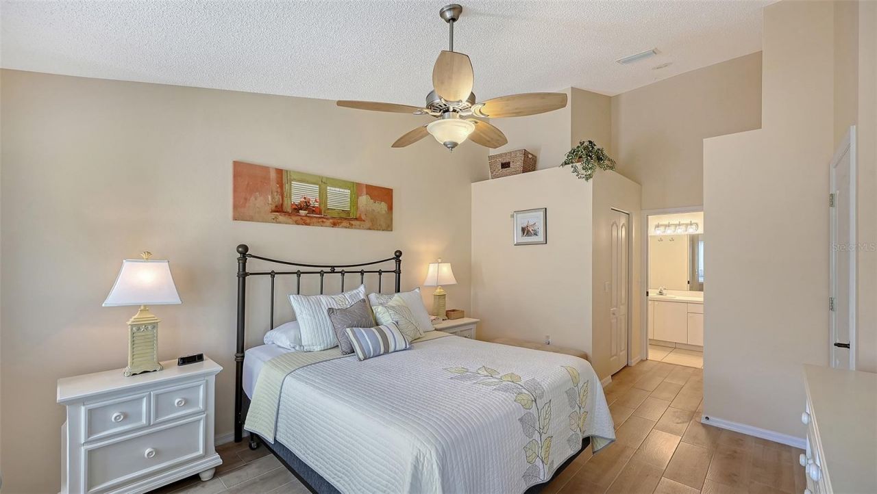 4655 Tower Hill Lane, Unit 2422, Sarasota, FL 34238 Photo