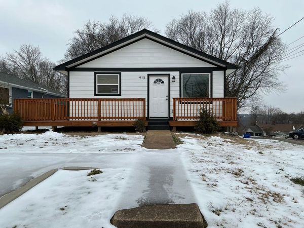 915 Shearor St, Clarksville, TN 37040