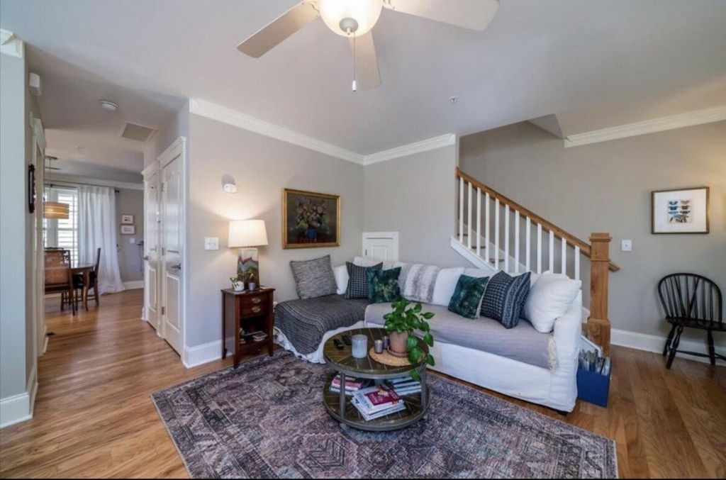 700 S Shelmore Boulevard Photo 27