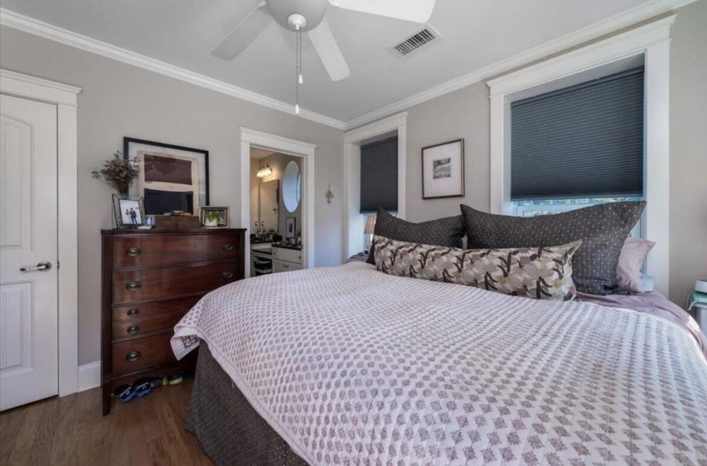 700 S Shelmore Boulevard Photo 30