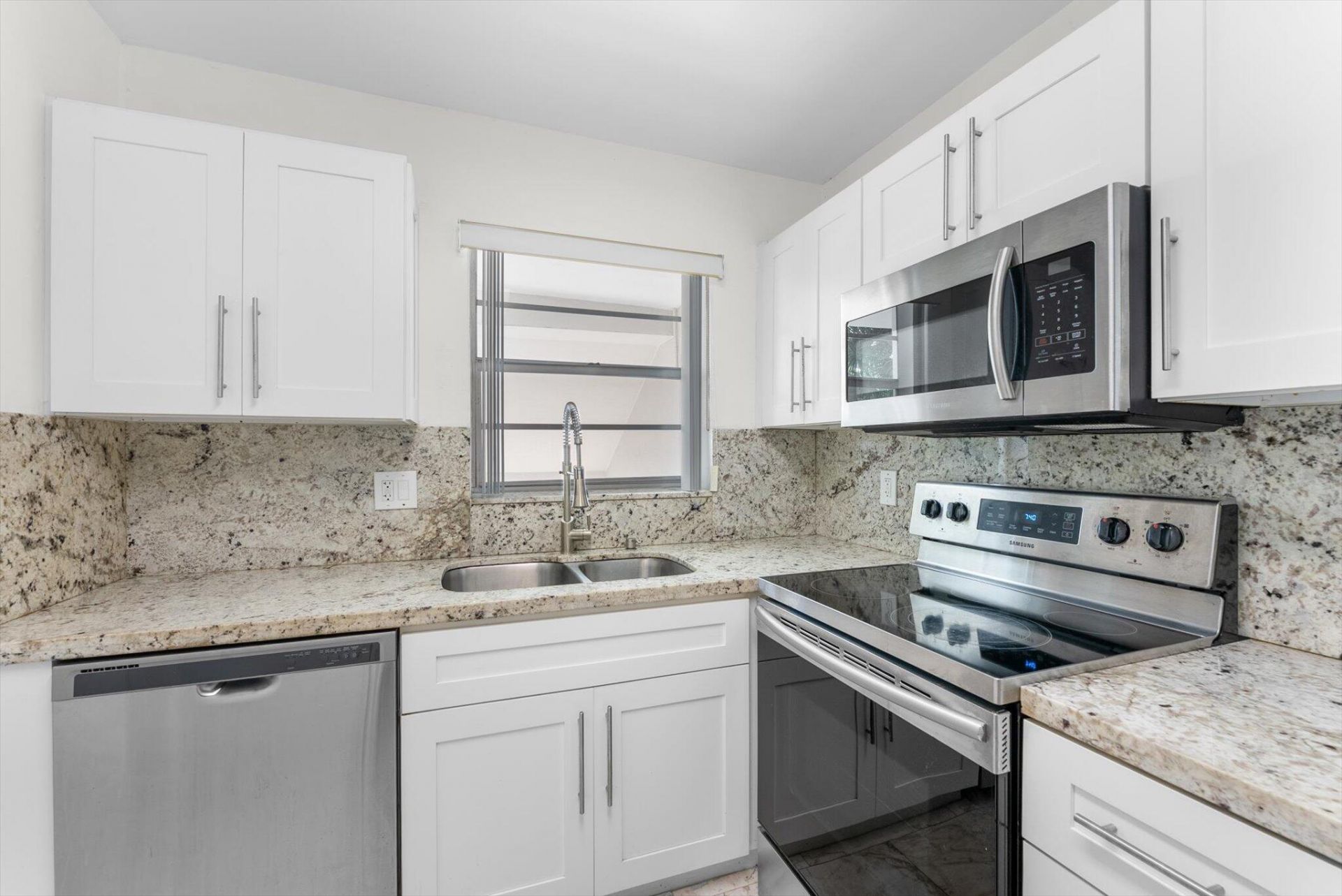 501 Blue Heron Drive, Unit 221-a, Hallandale Beach, FL 33009 Photo