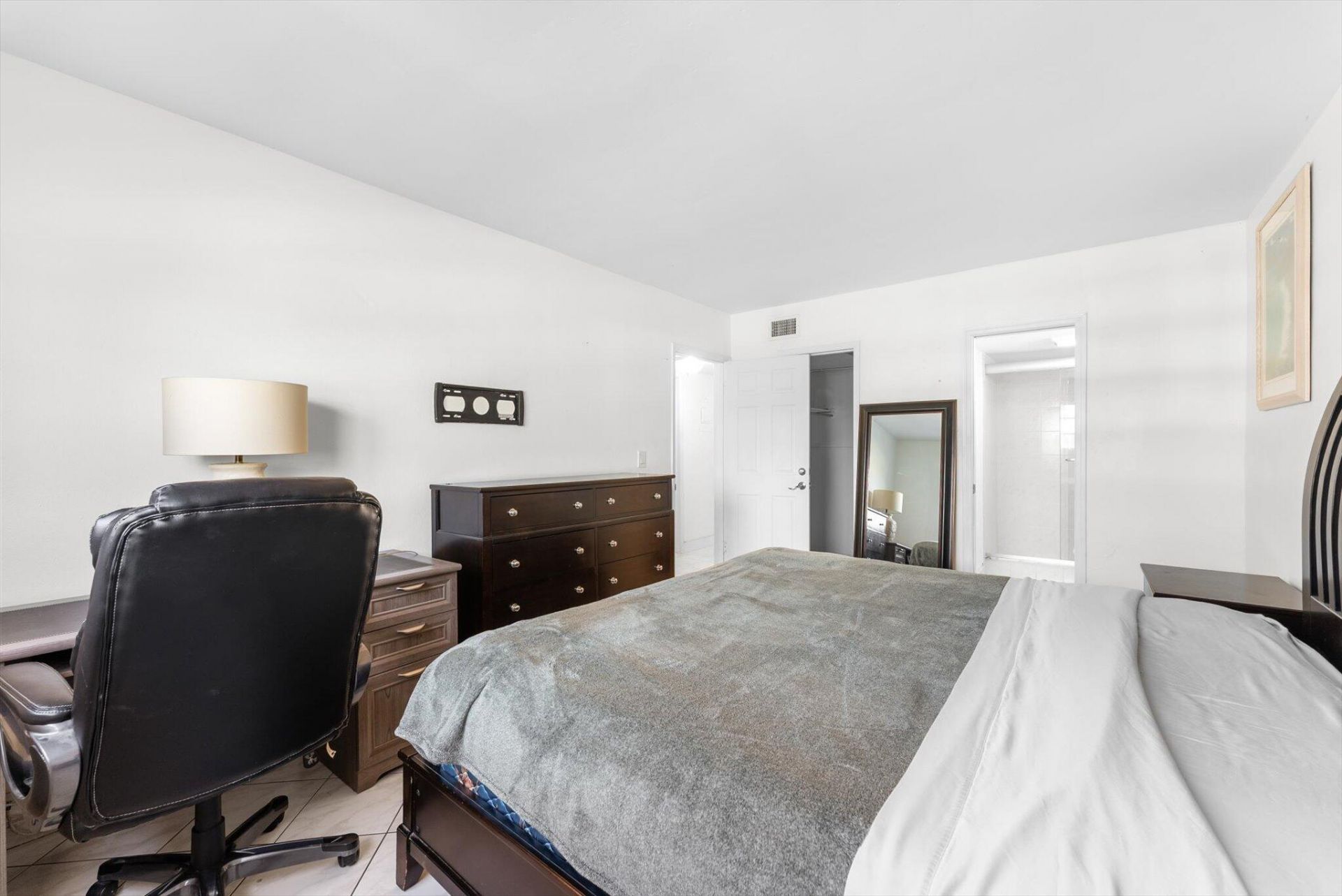 501 Blue Heron Drive, Unit 221-a, Hallandale Beach, FL 33009 Photo