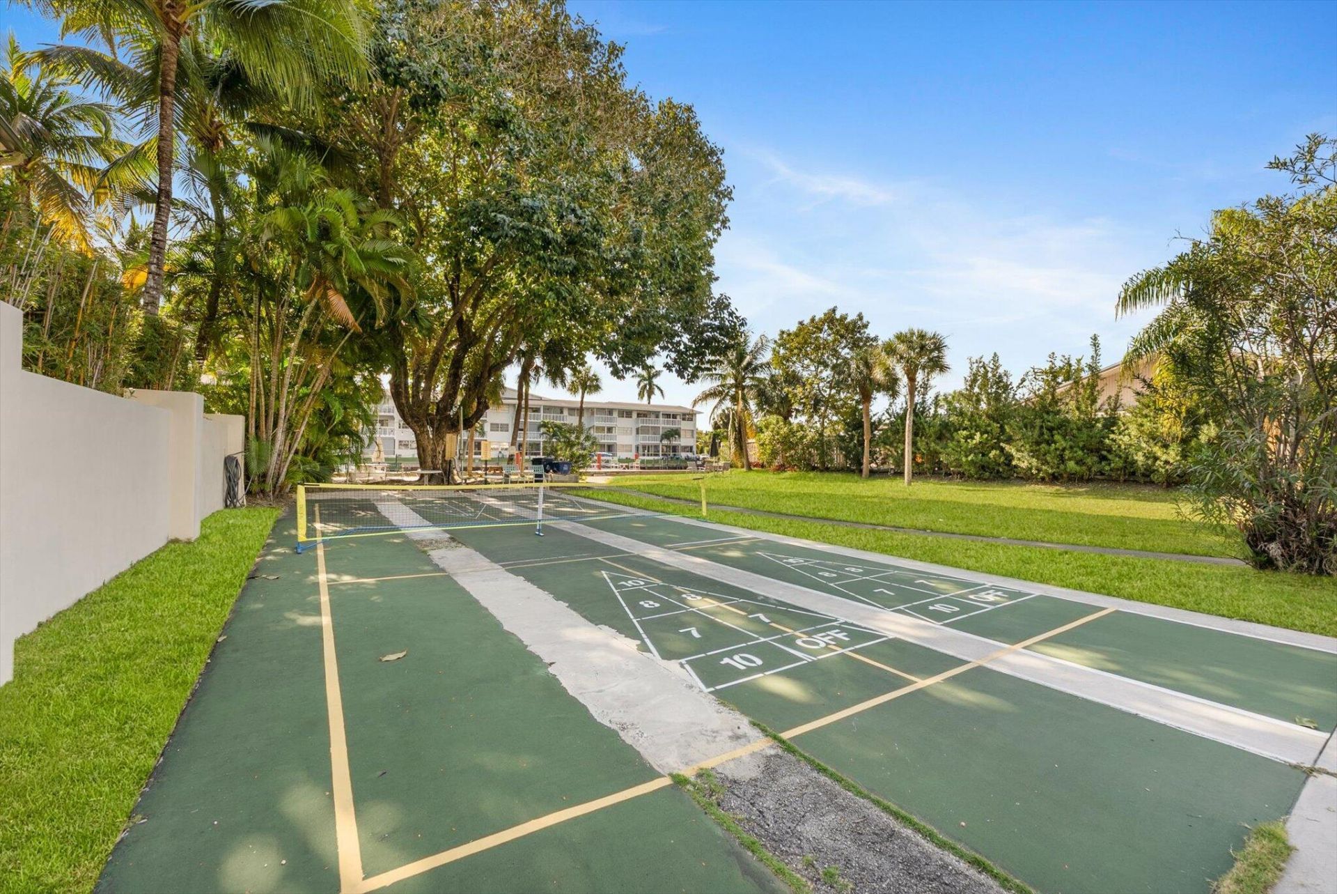 501 Blue Heron Drive, Unit 221-a, Hallandale Beach, FL 33009 Photo