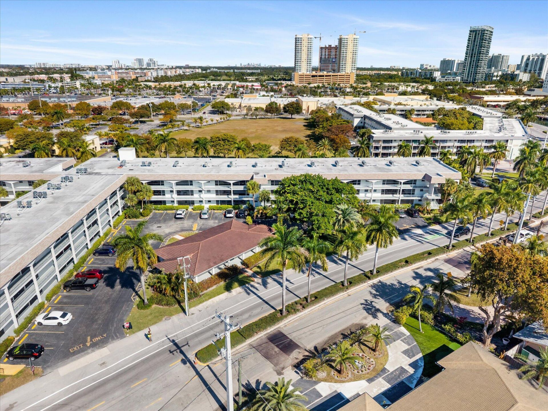 501 Blue Heron Drive, Unit 221-a, Hallandale Beach, FL 33009 Photo