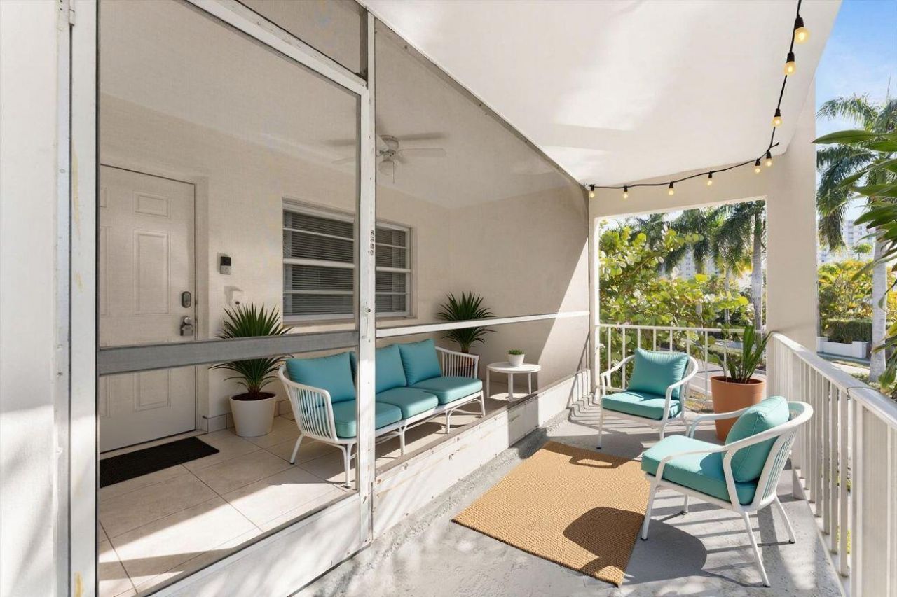 501 Blue Heron Drive, Unit 221-a, Hallandale Beach, FL 33009 Photo