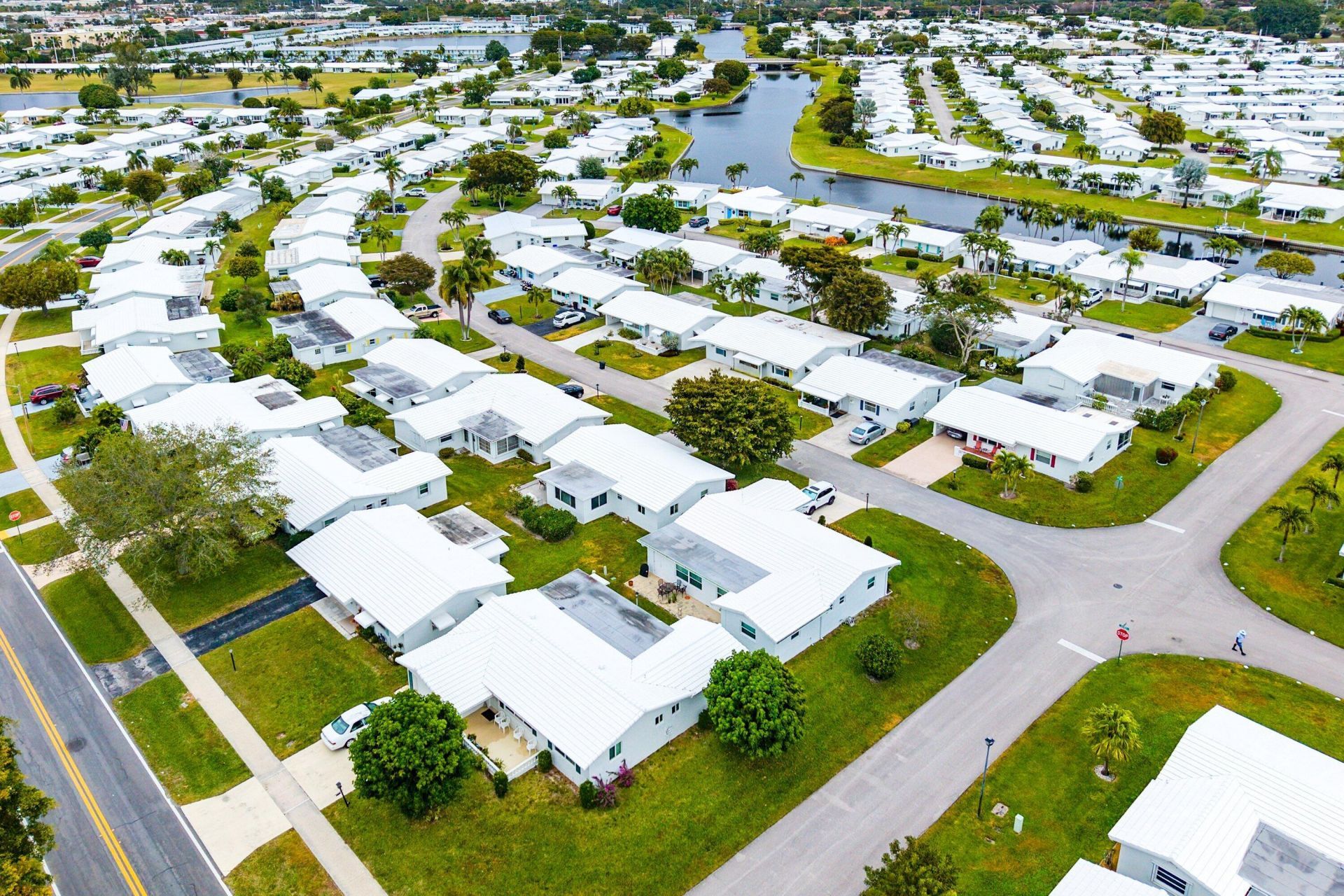 527 SW 16th Street, Boynton Beach, FL 33426 Photo