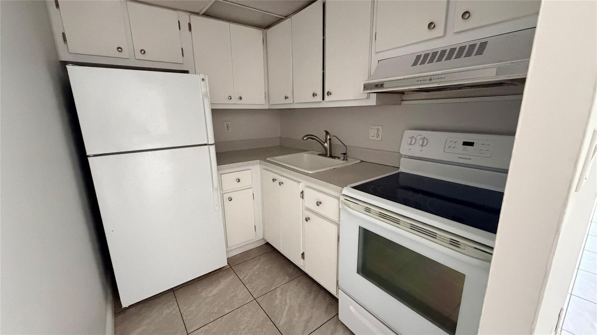 1731 SE 15th Street, Unit 503, Fort Lauderdale, FL 33316 Photo