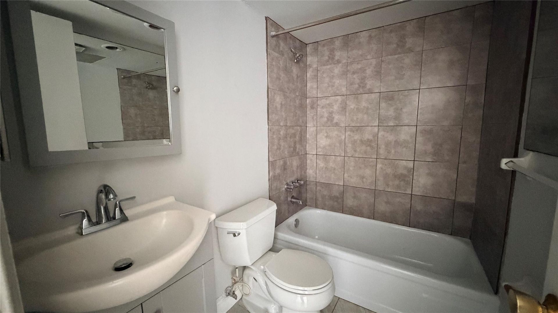 1731 SE 15th Street, Unit 503, Fort Lauderdale, FL 33316 Photo