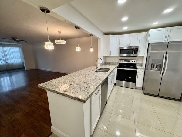 2821 Somerset Drive, Unit 216, Lauderdale Lakes, FL 33311