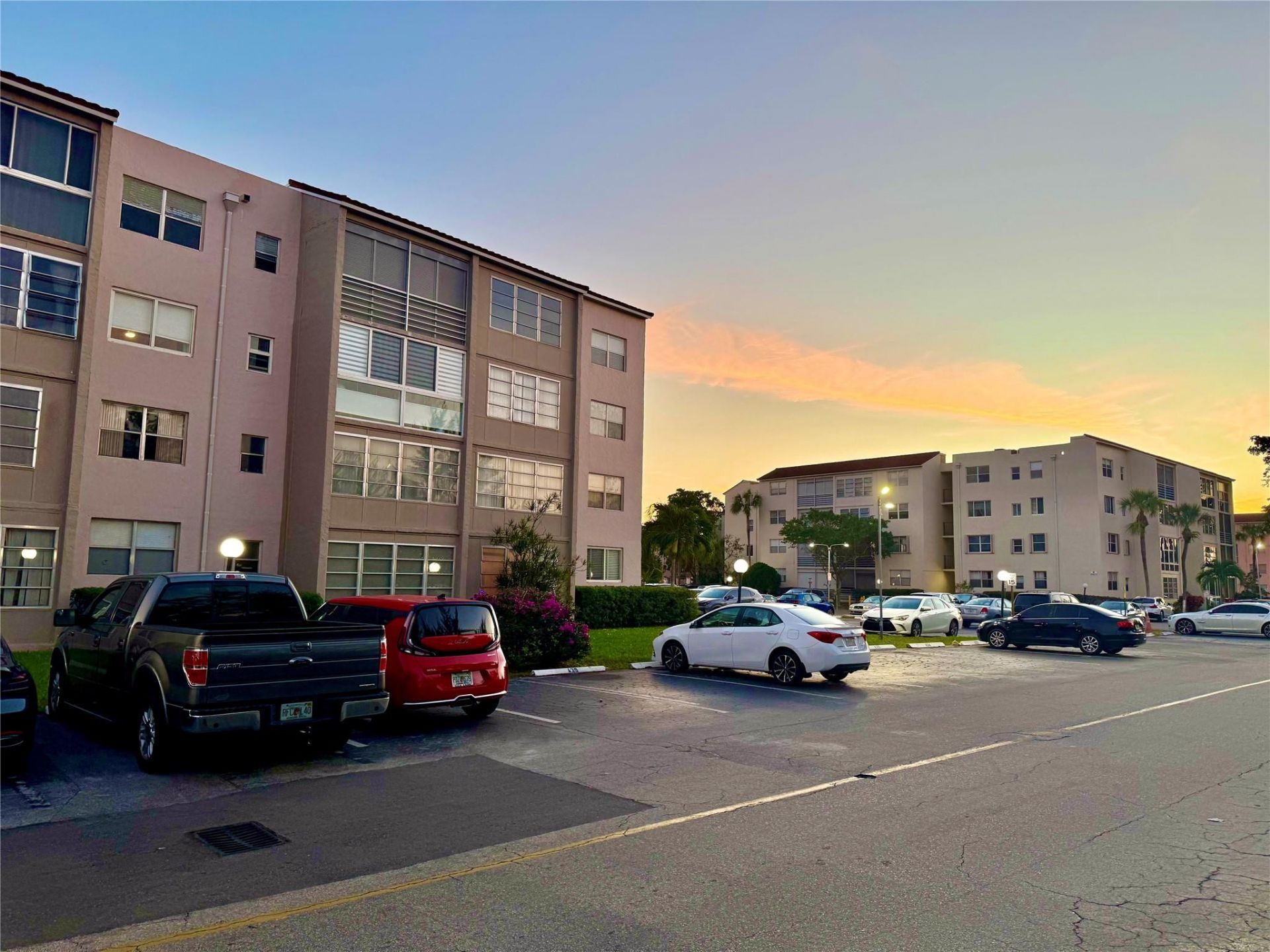 2821 Somerset Drive, Unit 216, Lauderdale Lakes, FL 33311 Photo