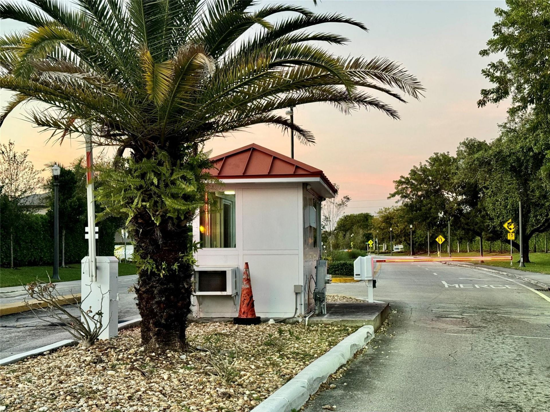 2821 Somerset Drive, Unit 216, Lauderdale Lakes, FL 33311 Photo