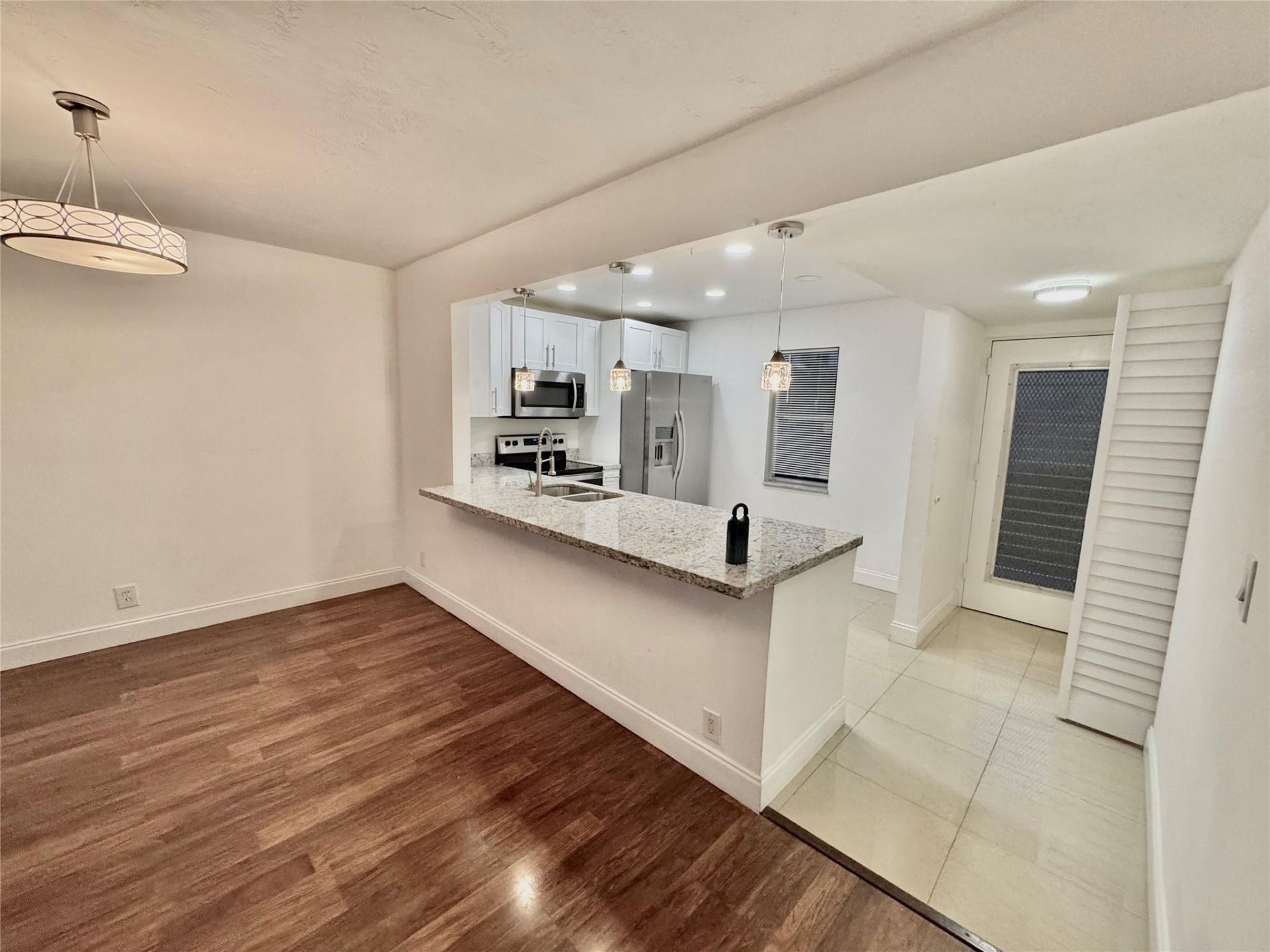 2821 Somerset Drive, Unit 216, Lauderdale Lakes, FL 33311 Photo