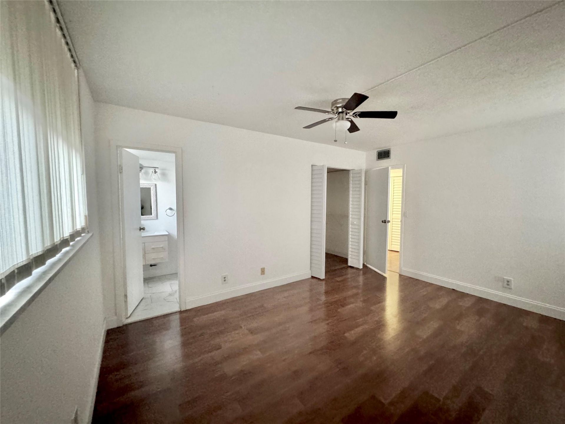 2821 Somerset Drive, Unit 216, Lauderdale Lakes, FL 33311 Photo