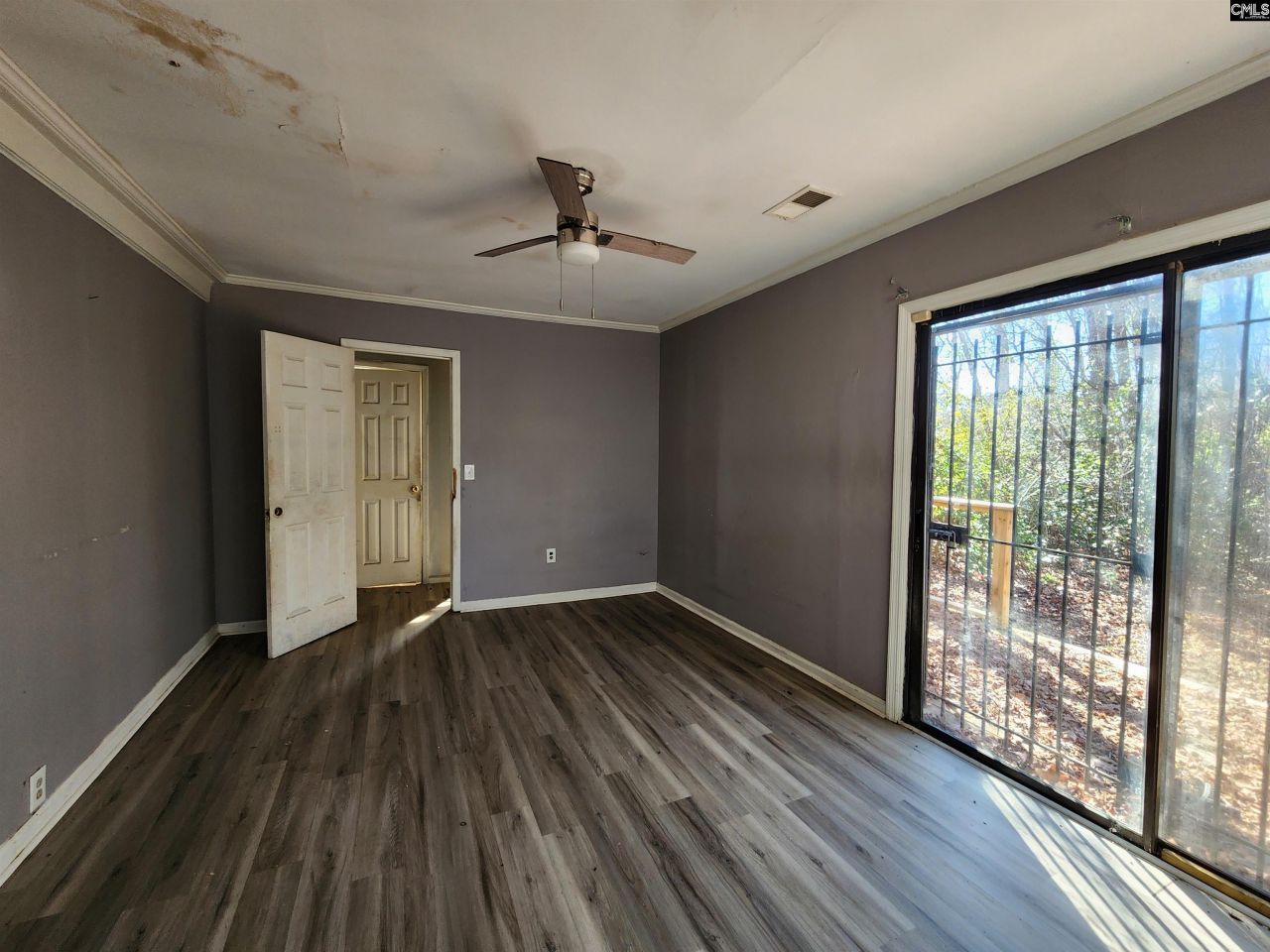 1004 Porter Street  Photo 10