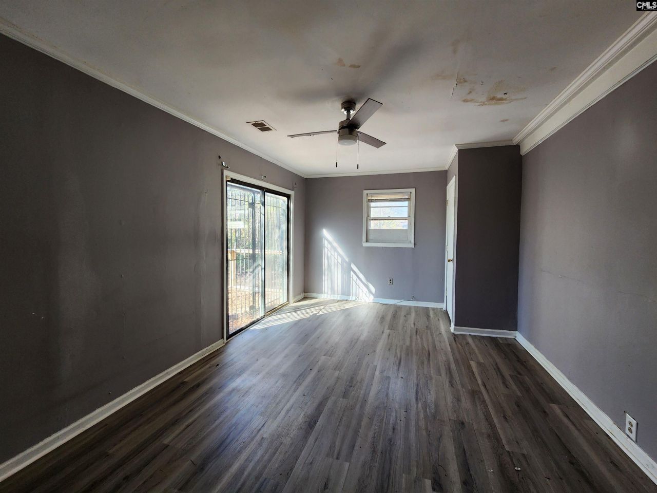 1004 Porter Street  Photo 11