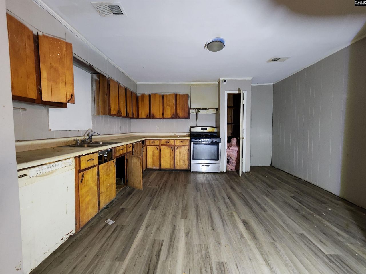 1004 Porter Street  Photo 9