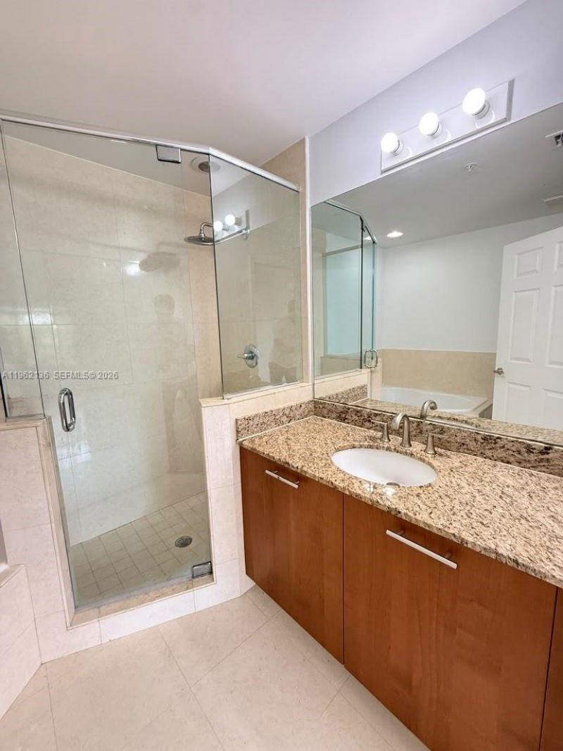 18402 NE 27 Ct, Unit 124, Aventura, FL 33160 Photo
