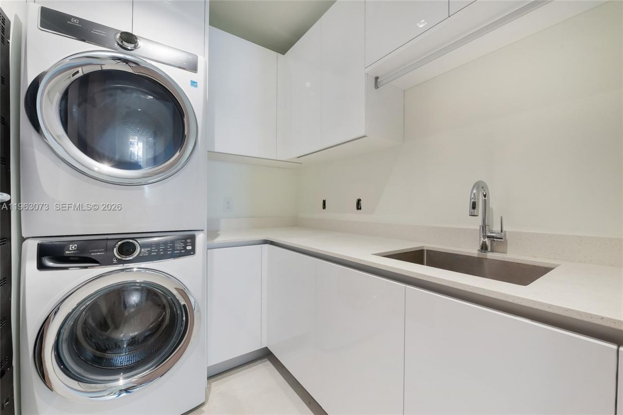 515 Valencia Ave, Unit 703, Coral Gables, FL 33134 Photo