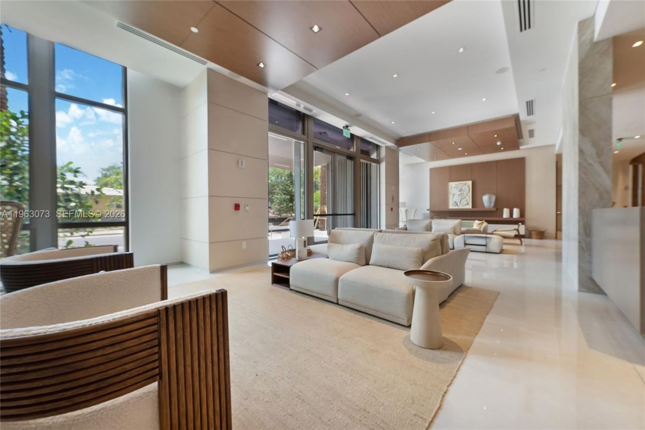 515 Valencia Ave, Unit 703, Coral Gables, FL 33134 Photo