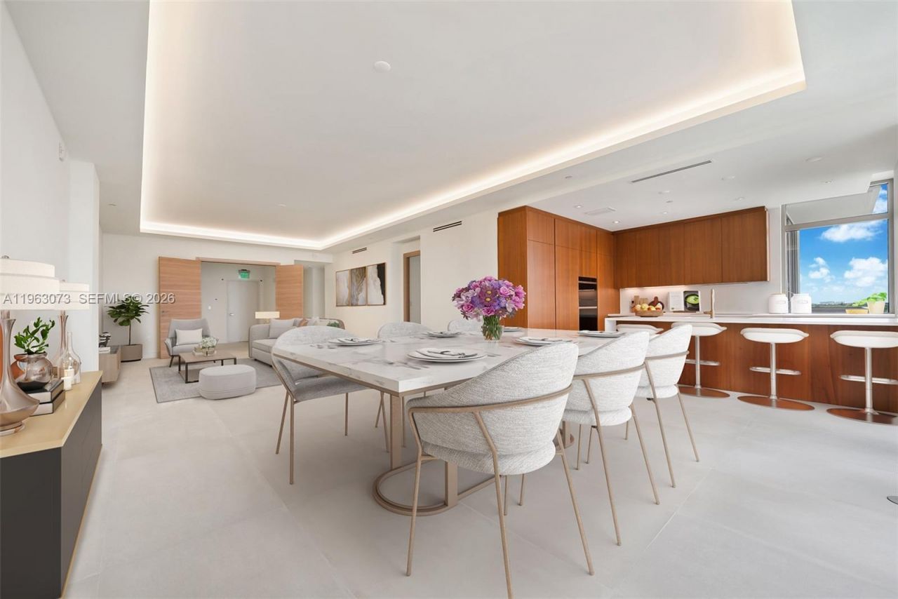 515 Valencia Ave, Unit 703, Coral Gables, FL 33134 Photo